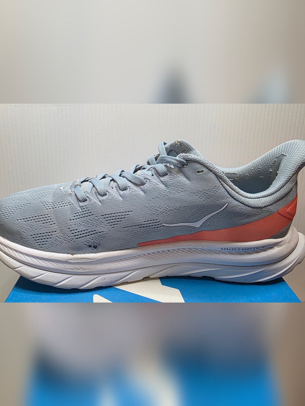 Hoka One One Mach 4 Light Blue Women Athletic Running Shoes W9.5B Original Box - Picture 5 of 14